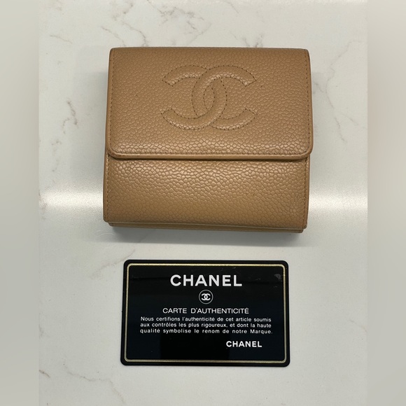 Chanel compact wallet authentic - Picture 11 of 12